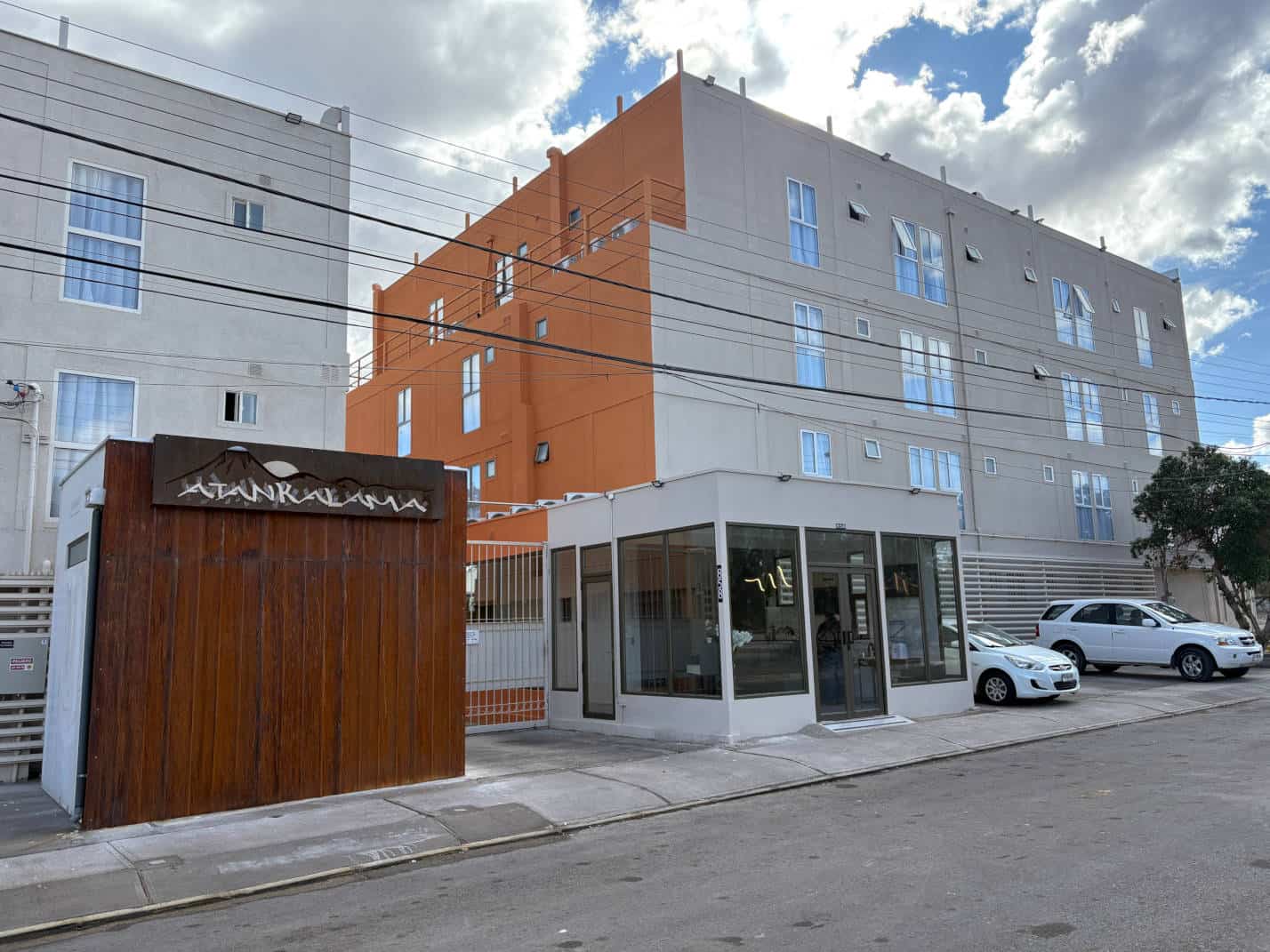 Frente Hotel Atankalama
